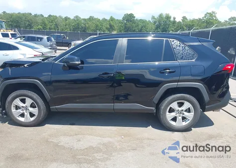 2020 Toyota Rav4 Xle z USA, uszkodzony, nr VIN 2T3W1RFV2LC057946